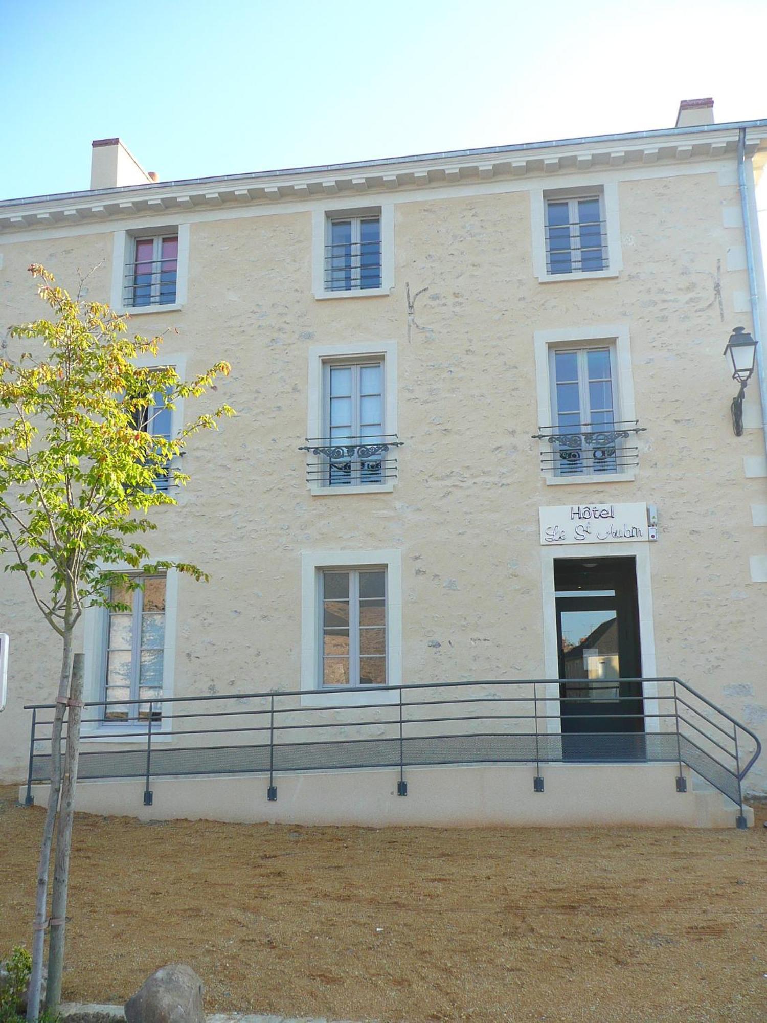 Hotel Le Saint Aubin Chevillé 외부 사진